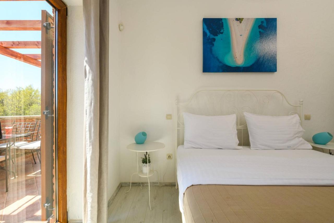 Paradis Villa Stone Queen With Heated Pool Butkovici  Экстерьер фото