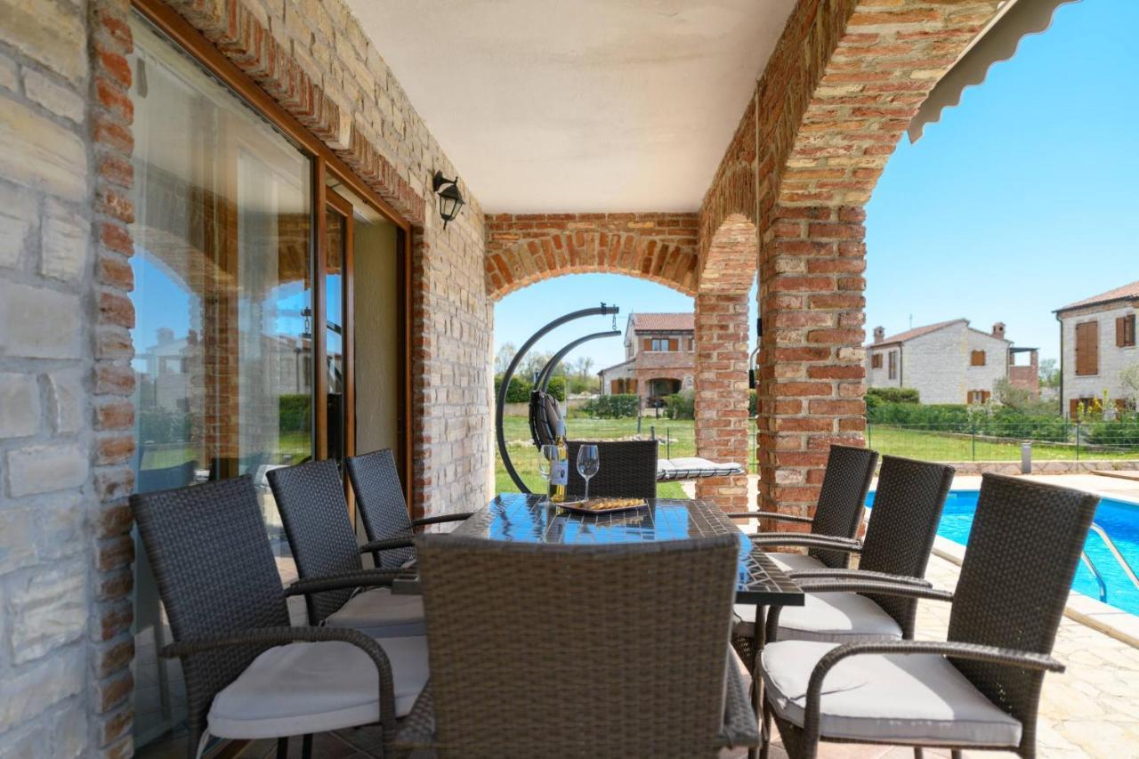 Paradis Villa Stone Queen With Heated Pool Butkovici  Экстерьер фото