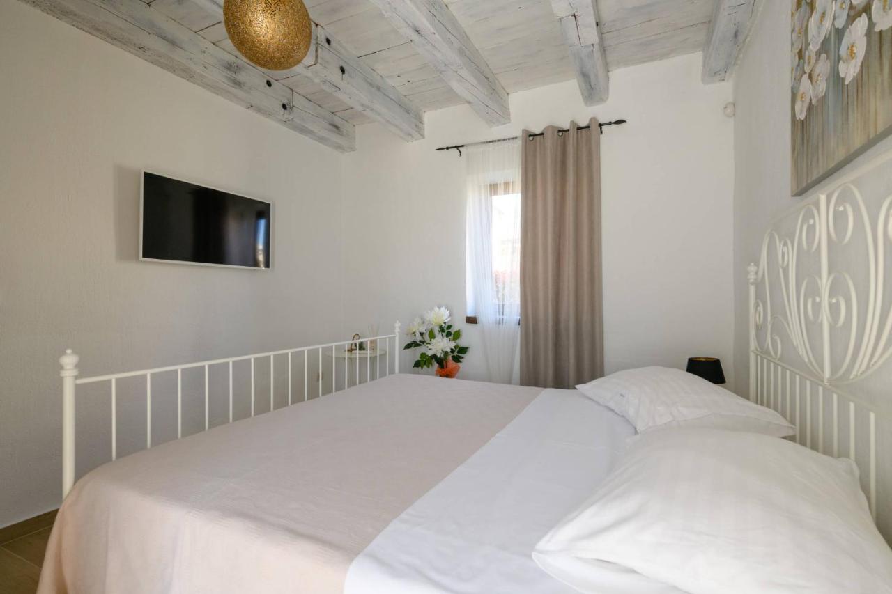 Paradis Villa Stone Queen With Heated Pool Butkovici  Экстерьер фото