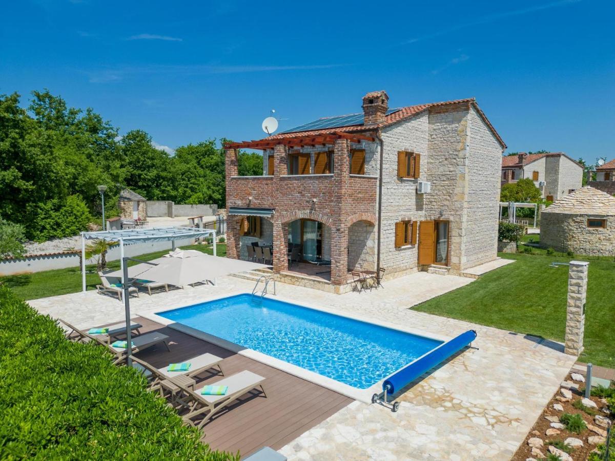 Paradis Villa Stone Queen With Heated Pool Butkovici  Экстерьер фото